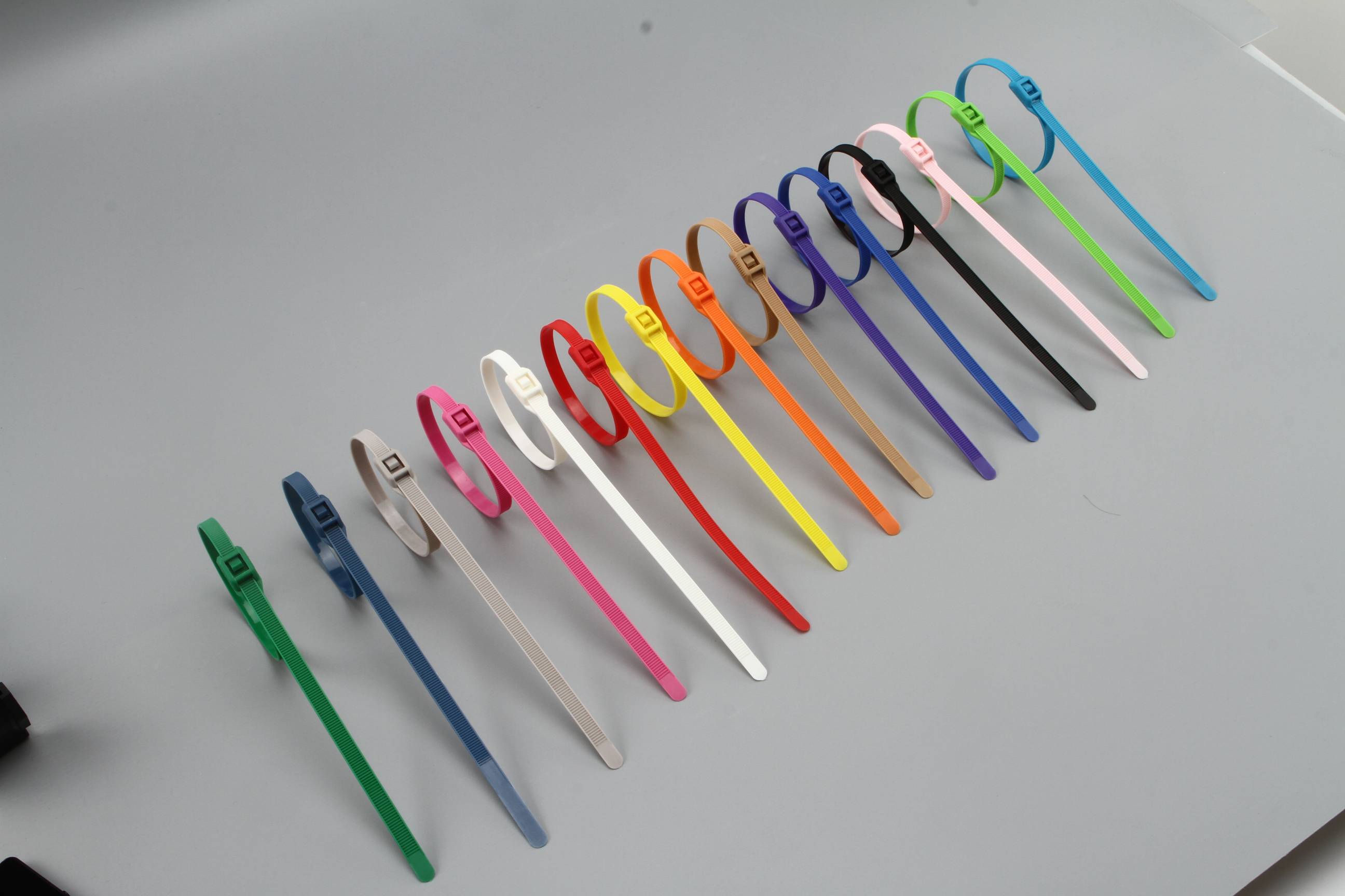 Cà vạt cáp nylon có thể điều chỉnh